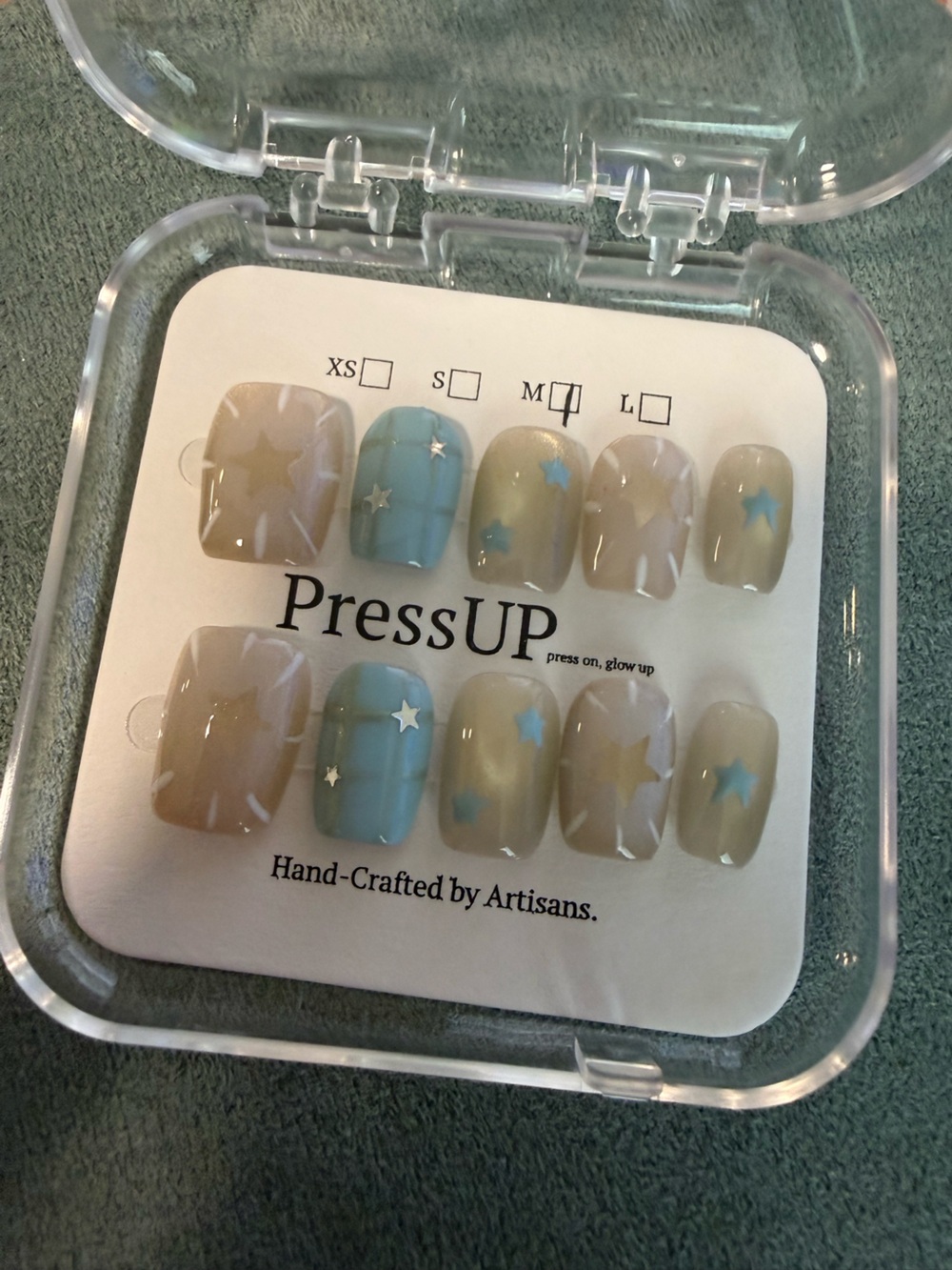 PressUP Neutral & Sky Blue Star Press-On Nail Set
